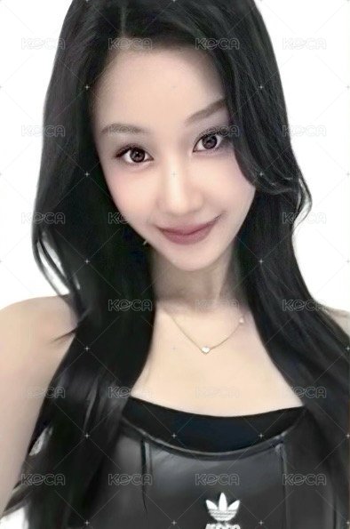 25’世巡 yg 滿額卡 亞巡滿額 正面