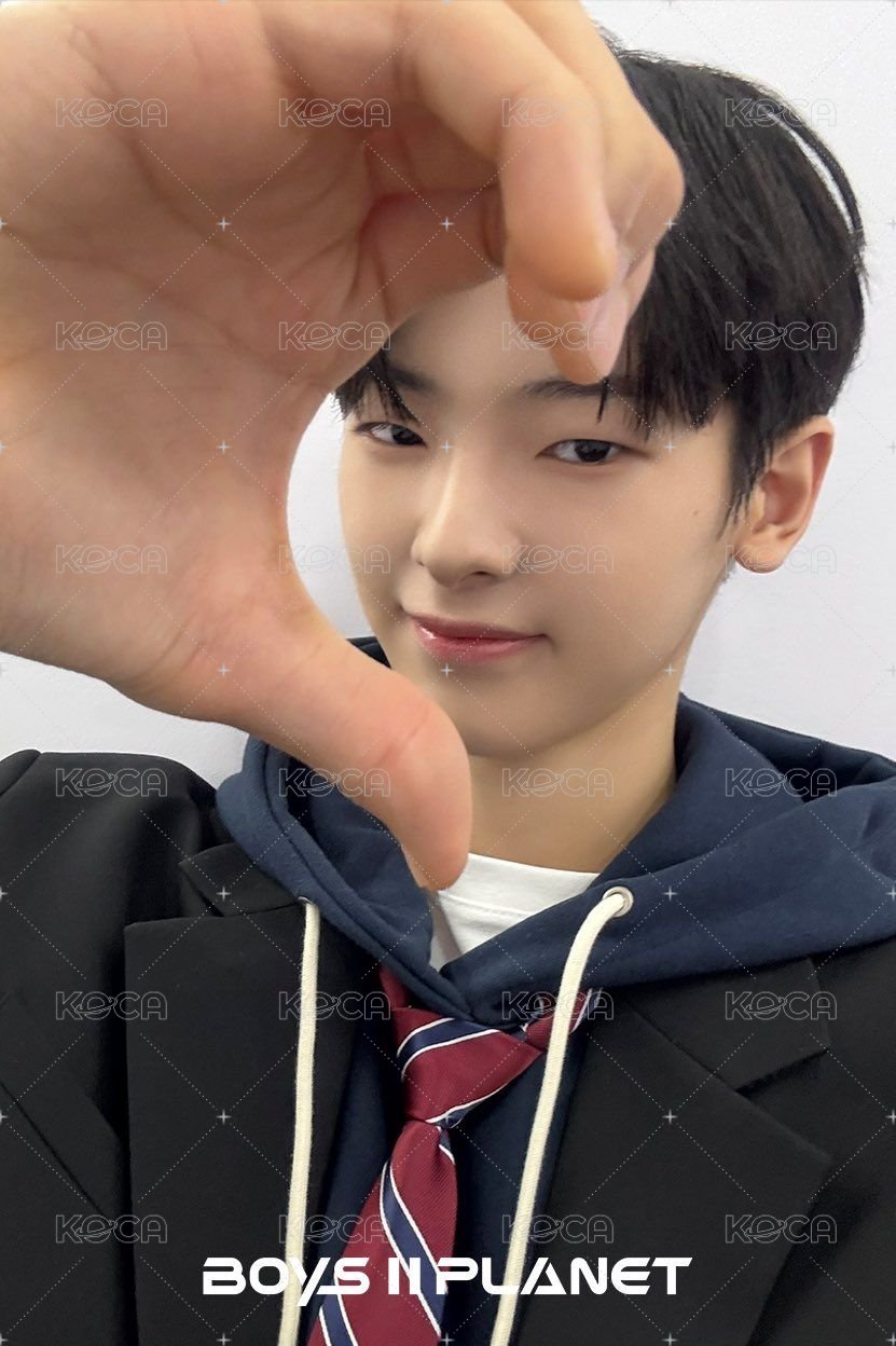 BOYS ll PLANET 아카이브展覧 AFTER;JOURNEY in 首爾 周邊卡 第一週 #3 正面