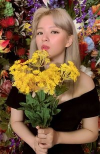 Eyes Wide Open 專輯卡 