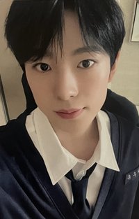 Songbird yzy 青島 day1 簽售卡 