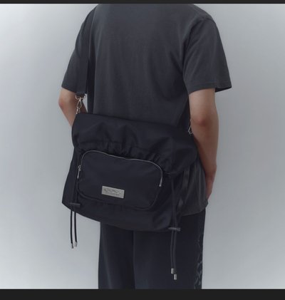 aespa日巡斜背包