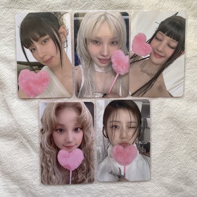 i-dle 星河預售特典 超便宜，平均一張特典只要100 卡背也很特別