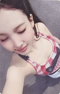 正規四 專輯卡 Polaroid ver. 黃版