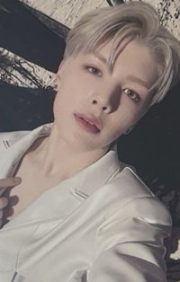 First Howling : NOW yzy 2.0 簽售卡 情人節 中文卡背