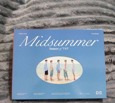 TXT 2022 SEASON OF TXT : MIDSUMMER 夏日寫真 (韓國進口版)
