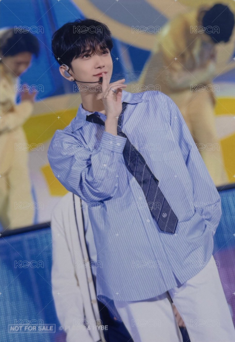 FOLLOW hmv 寫真展入場禮 生寫真  正面