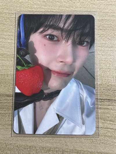 成韓彬 迷五sr草莓 中背