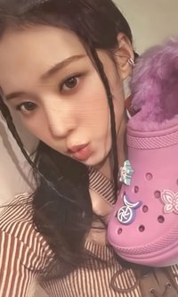 周邊卡 crocs洞洞鞋聯名冬