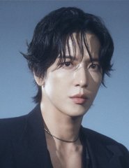 JUNG YONGHWA