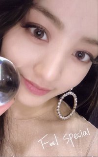 Feel Special 專輯卡 