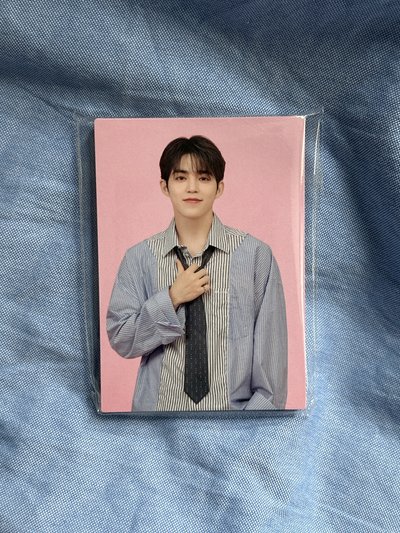 25年Holiday日本粉絲見面會外套卡