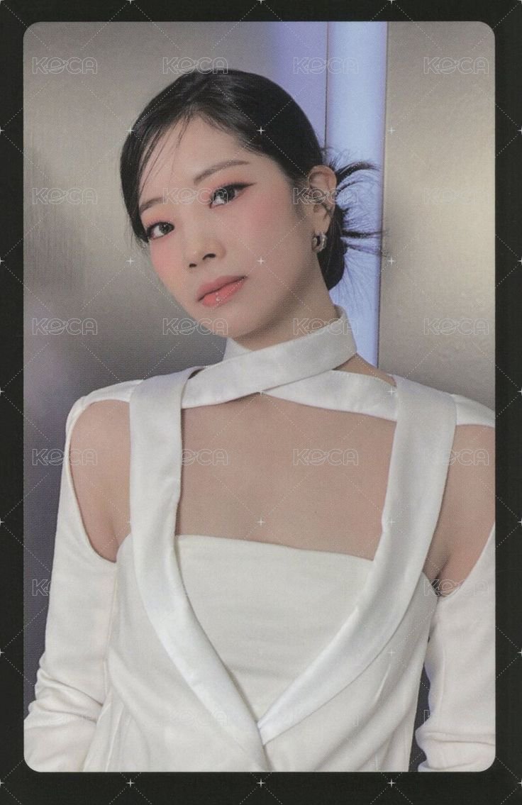 READY TO BE 專輯卡  正面