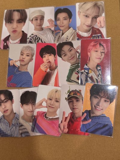 The name 白版小卡一套 盤出