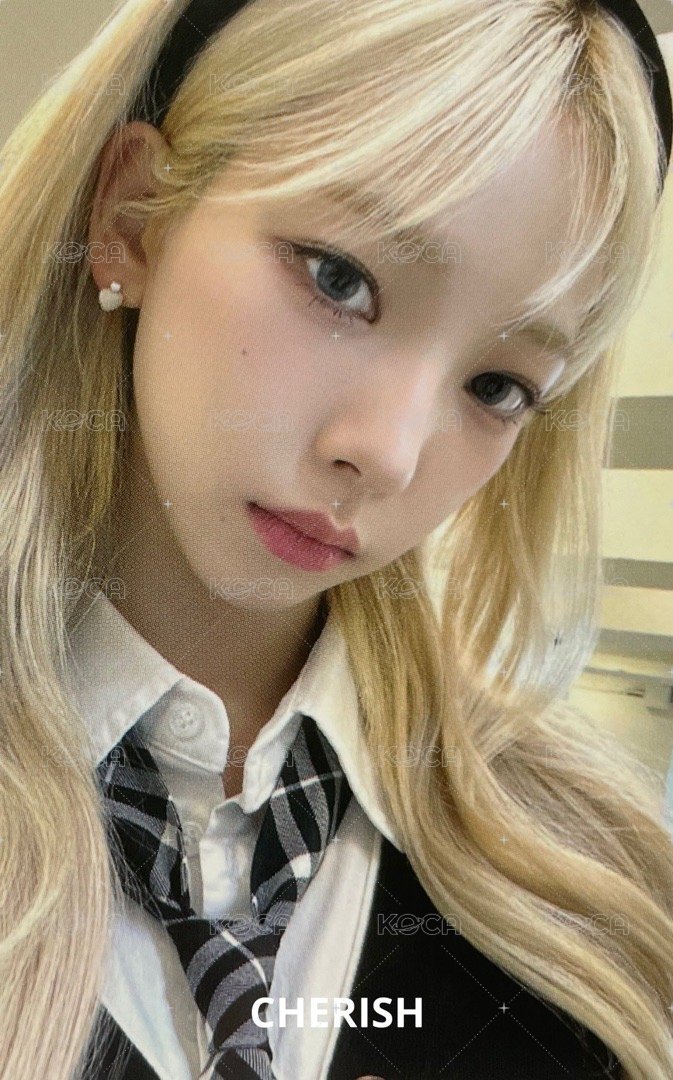 MY WORLD 周邊卡 快閃衛衣柚 愛麗絲柚 正面