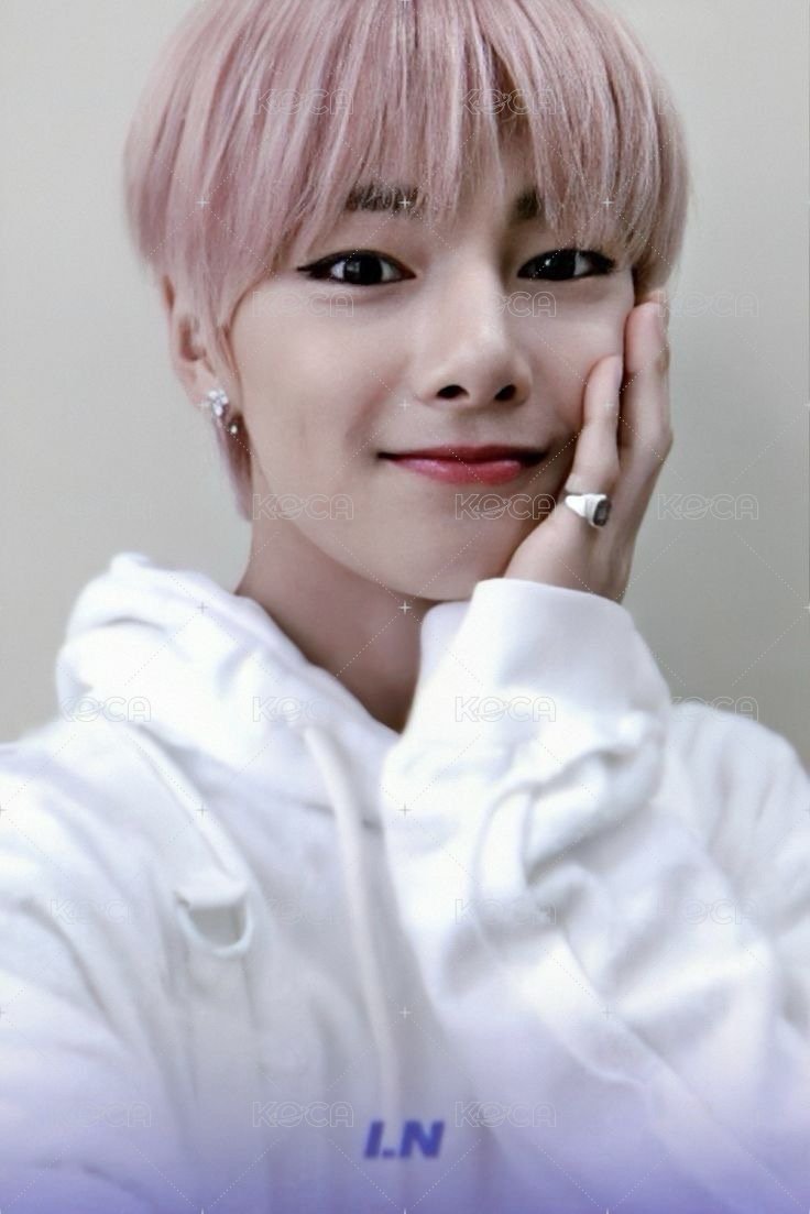 Clé : LEVANTER 專輯卡 Name ver. 正面