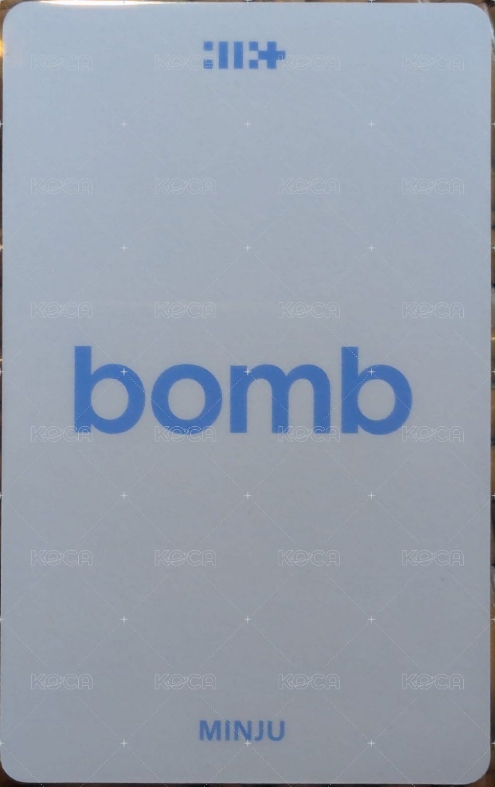 bomb 日咖 特典卡  背面
