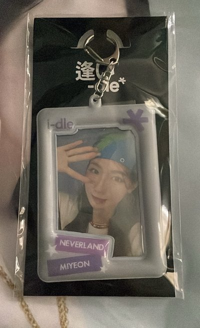 i-dle日巡場週薇娟卡套鑰匙圈