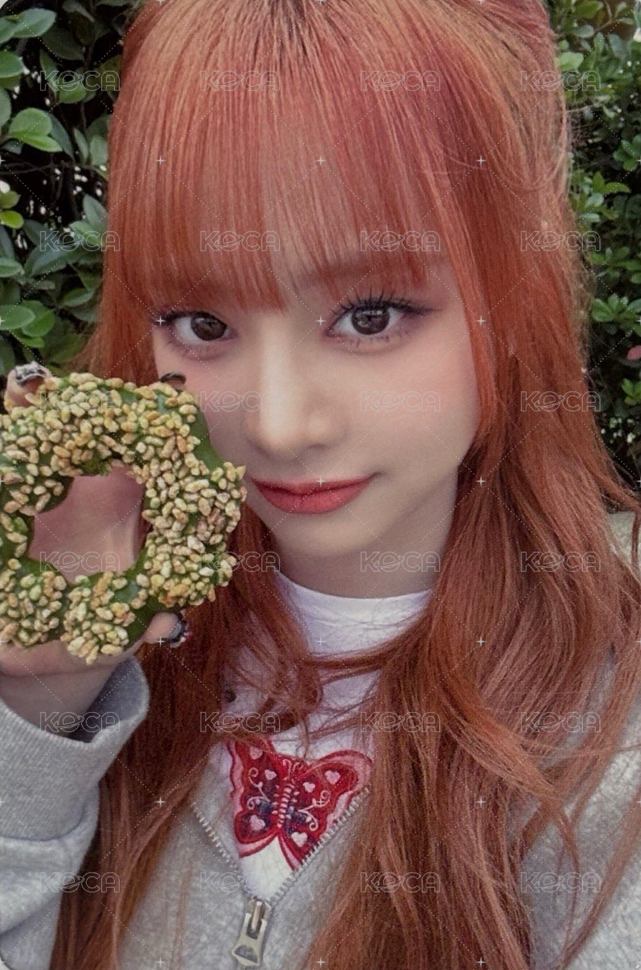 1st EP Album - ACT LIKE THAT km 2.0 線下 簽售卡 도넛 ver. 正面