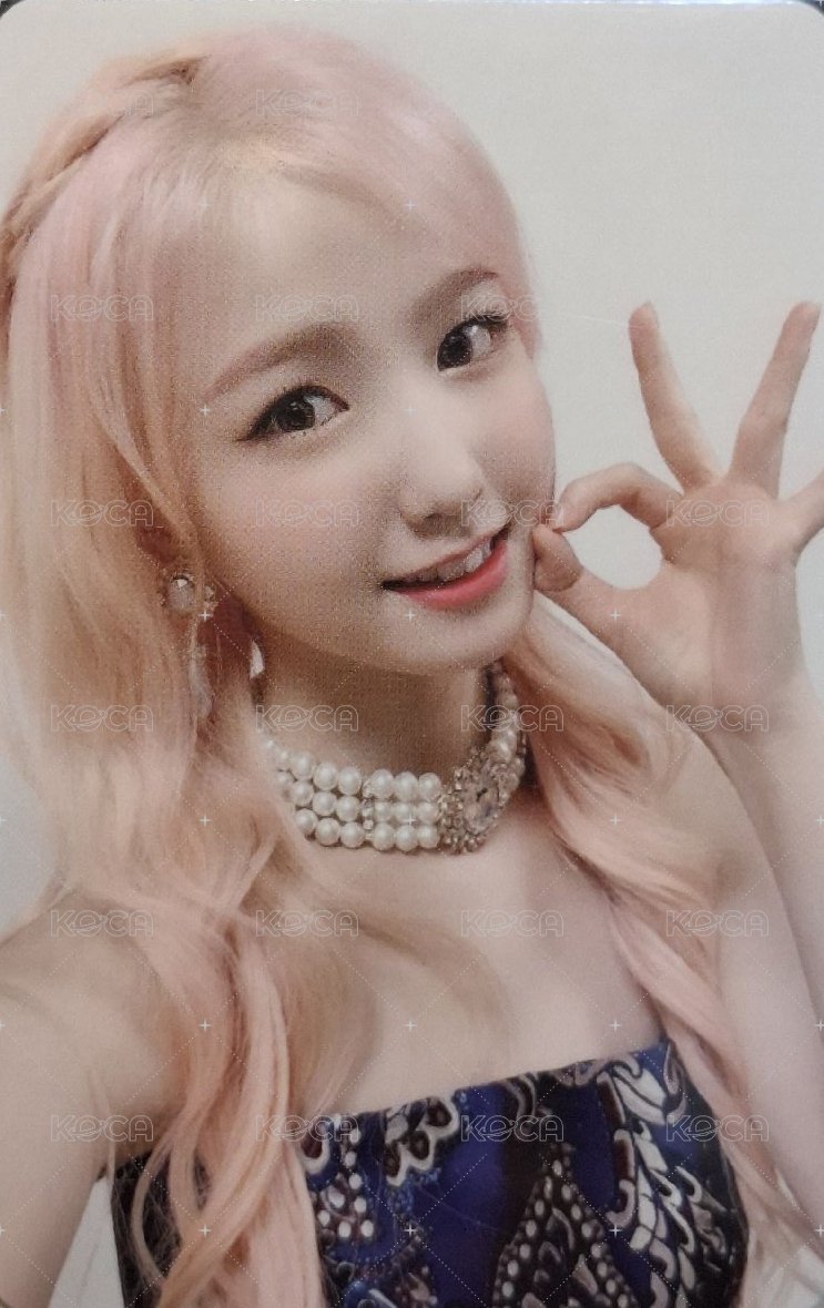 BLOOM*IZ 專輯卡  正面