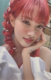 WE NEED LOVE 專輯卡 