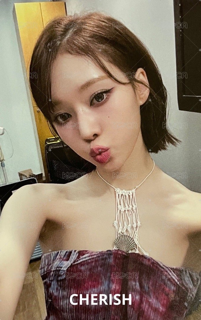 MY WORLD yzy 特典卡 一直娛預售冬 正面