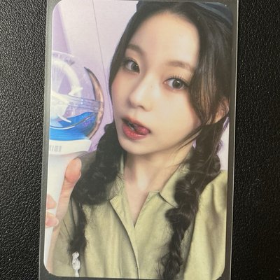 NMIXX Kyujin JYP手燈特典卡