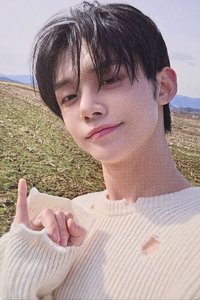 迷六 yzy 青島一直娛 簽售卡 