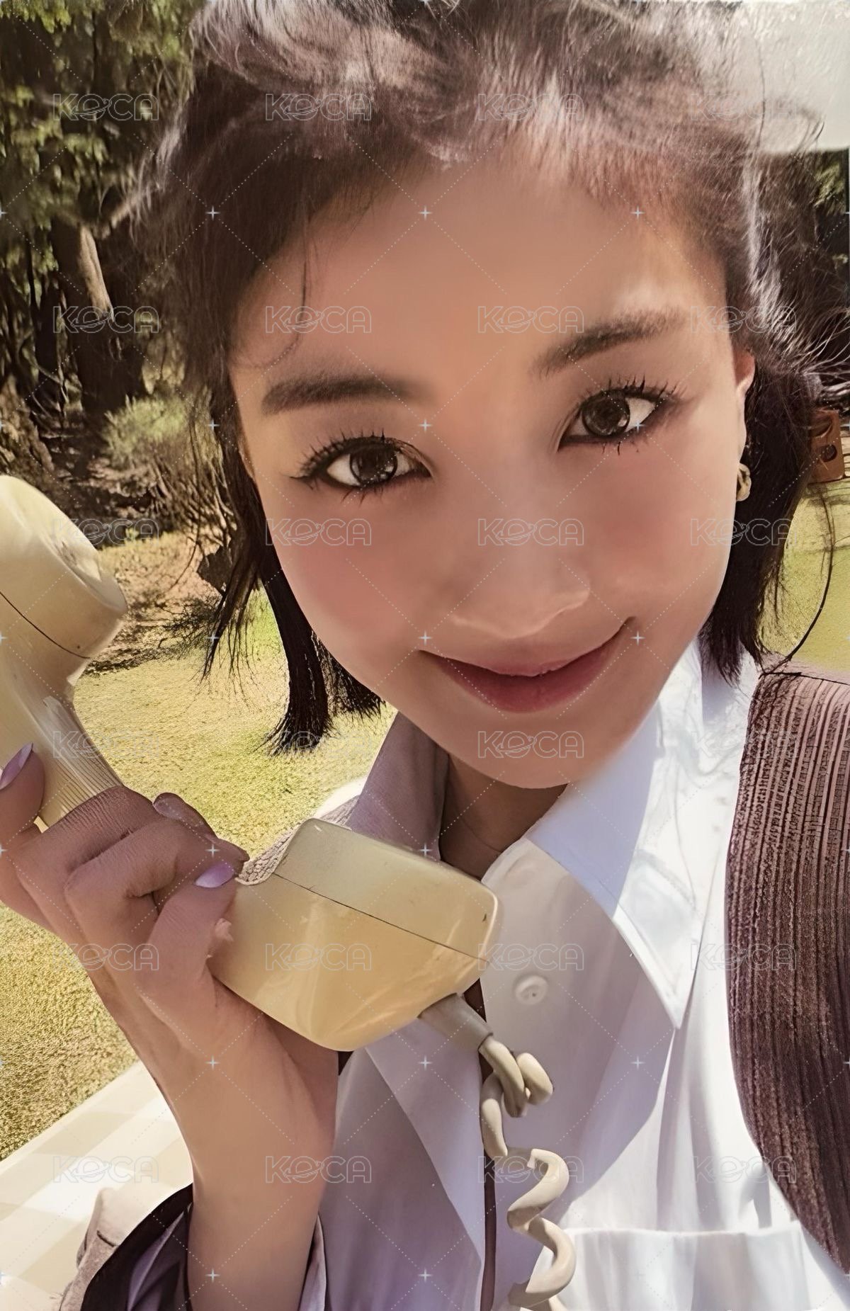 BETWEEN 1&2 專輯卡  正面