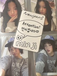 Minji 出道電子專卡 VER.A