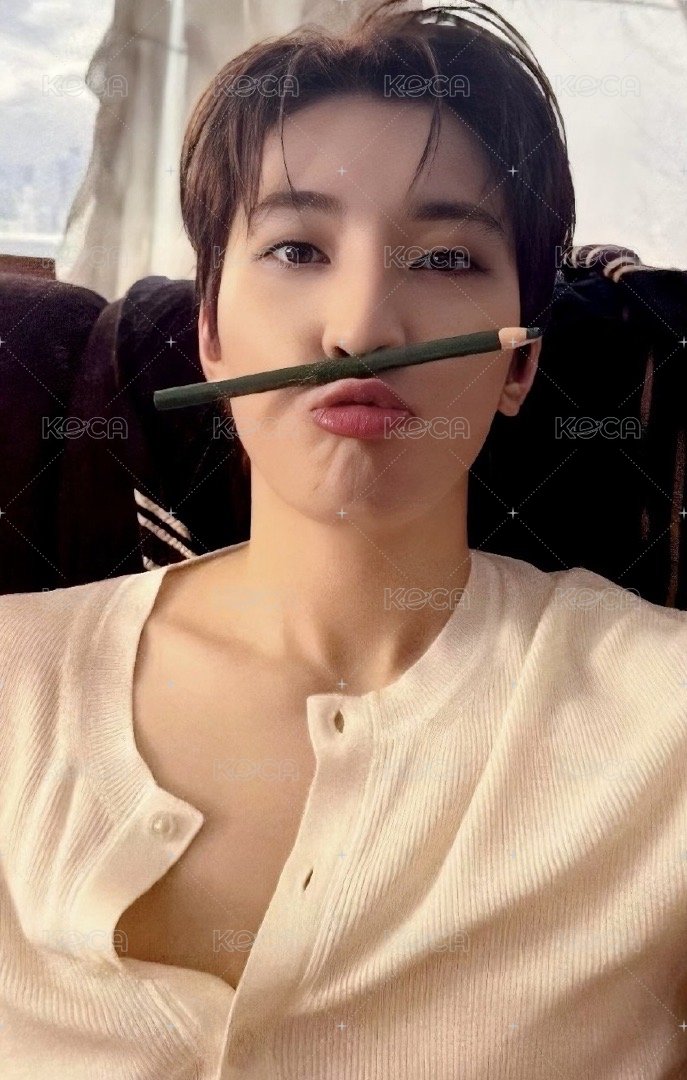 MINI12 專輯卡 ｜FEEL YOU KIT ver. 正面