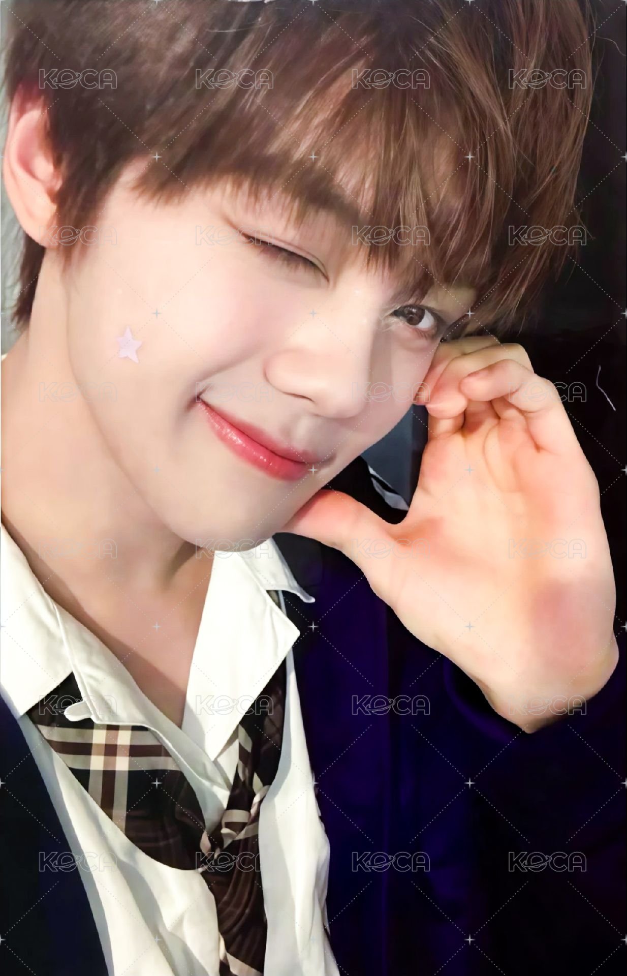 迷四 am 7.0 特典卡 臉頰比心 ver. 正面