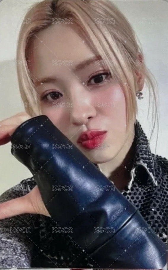 BORN TO BE km 台北 1.0 簽售卡 半心 正面