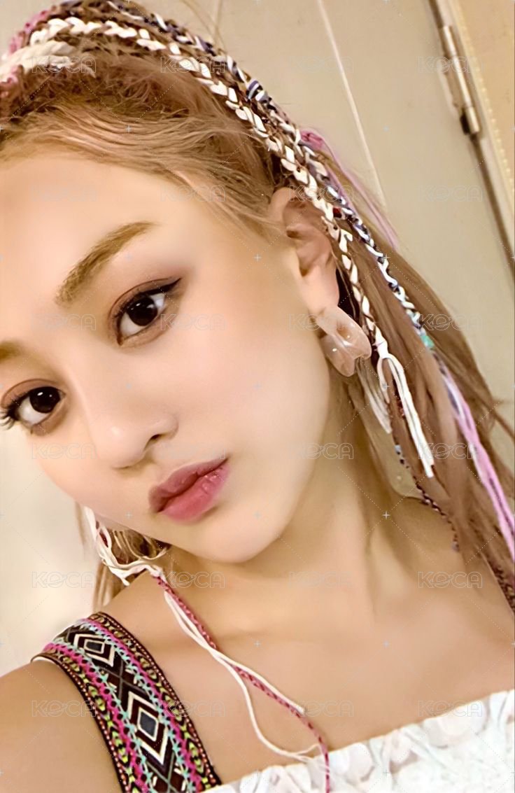 MORE & MORE 專輯卡  正面