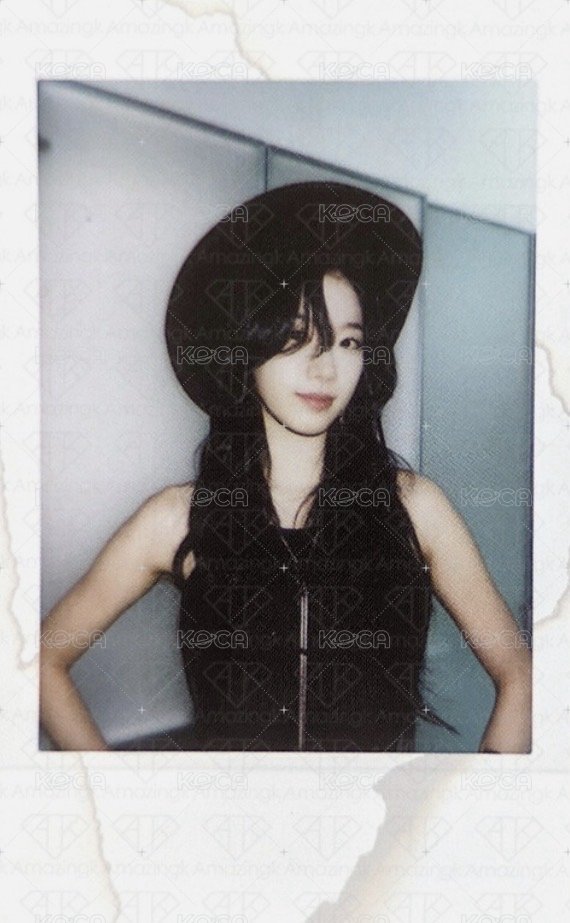 UNFORGIVEN 周邊卡 鐵盒拍立得 正面