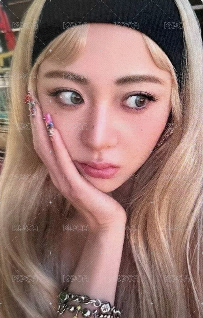 DIFFERENT 專輯卡 通常盤ver. 正面