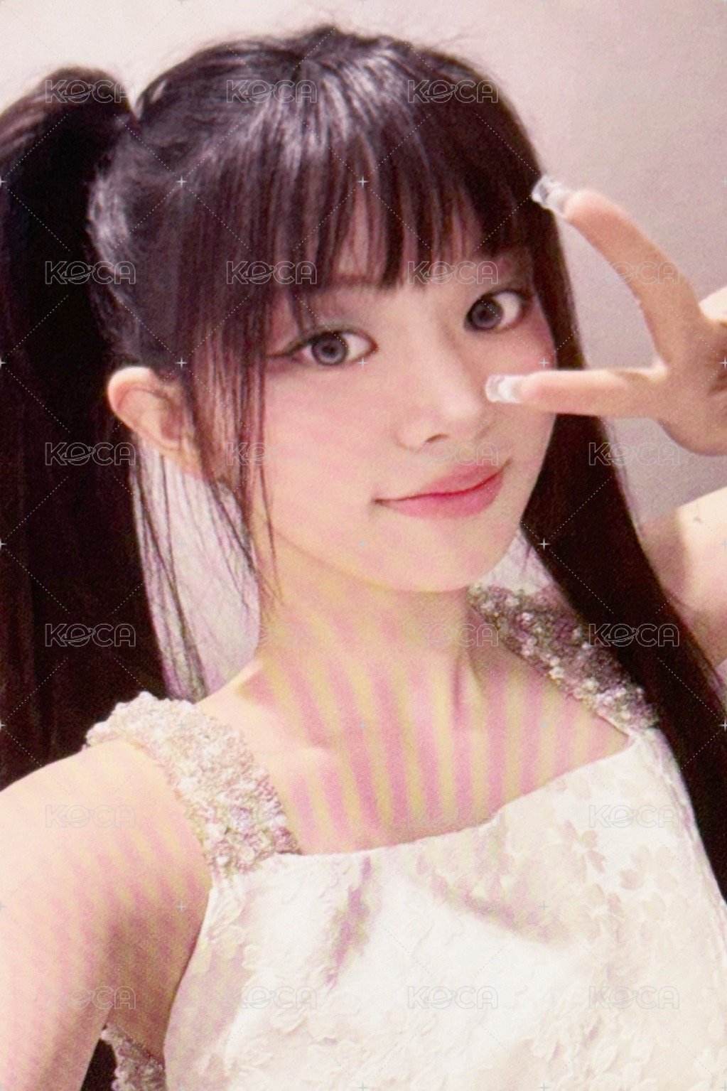 bomb yzy 線上2.0 簽售卡  正面