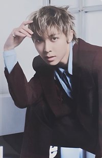 FAMOUS k4 特典卡 預售