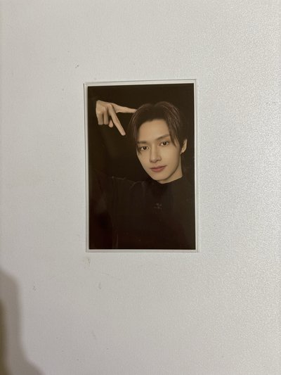 FOLLOW AGAIN 外套卡 俊輝 JUN