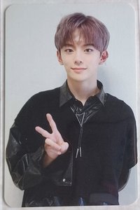 FACE US yzy 2.0 特典卡 