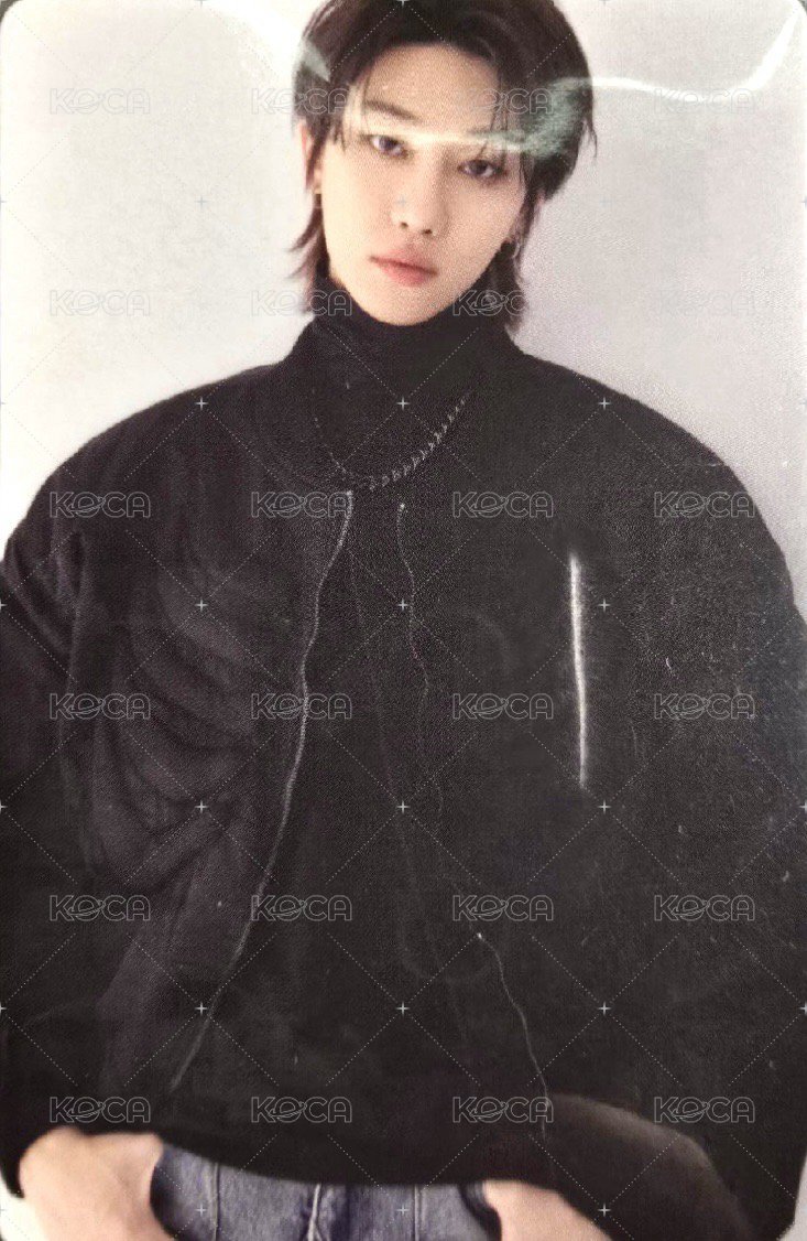 FOLLOW AGAIN 隨機卡 ｜韓通卡包 正面