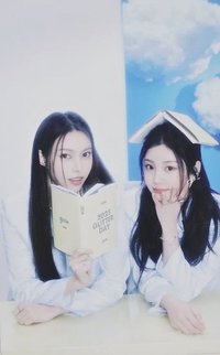 25‘FM 隨機卡 首爾場卡包