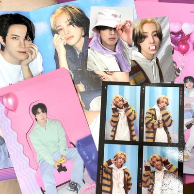 WEi全專（紅版少立牌）、張大賢小卡