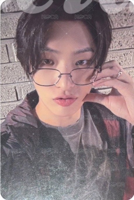 GOLDEN HOUR :  Part.3 In Your Fantasy 專輯卡 POCA RED ver. 正面