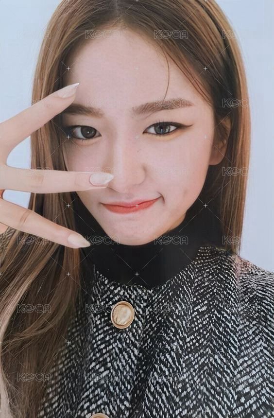 ELEVEN 專輯卡 紅版 正面