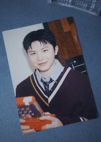 25’Holiday Woozi隨機卡18