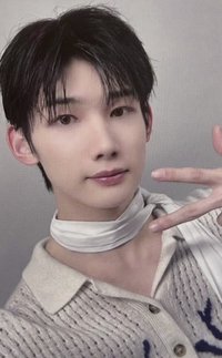 五月雨 yzy 青島線下簽售 簽售卡 中文卡背