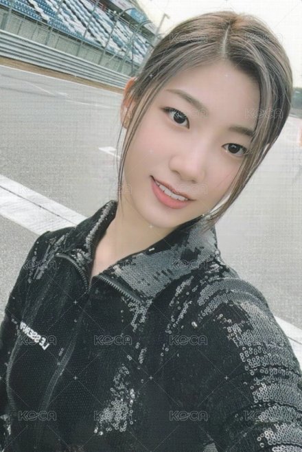 FEARLESS 專輯卡 黑版專卡 正面