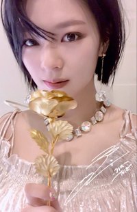 Feel Special 專輯卡 