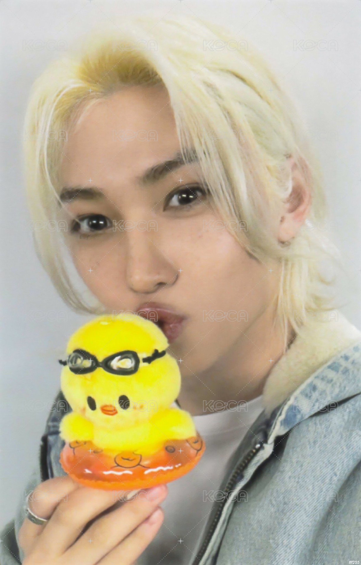 4th FM 釜山快閃店 周邊卡 娃用椅子 正面