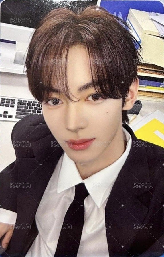 Play Hard 專輯卡 KIT ver. 正面